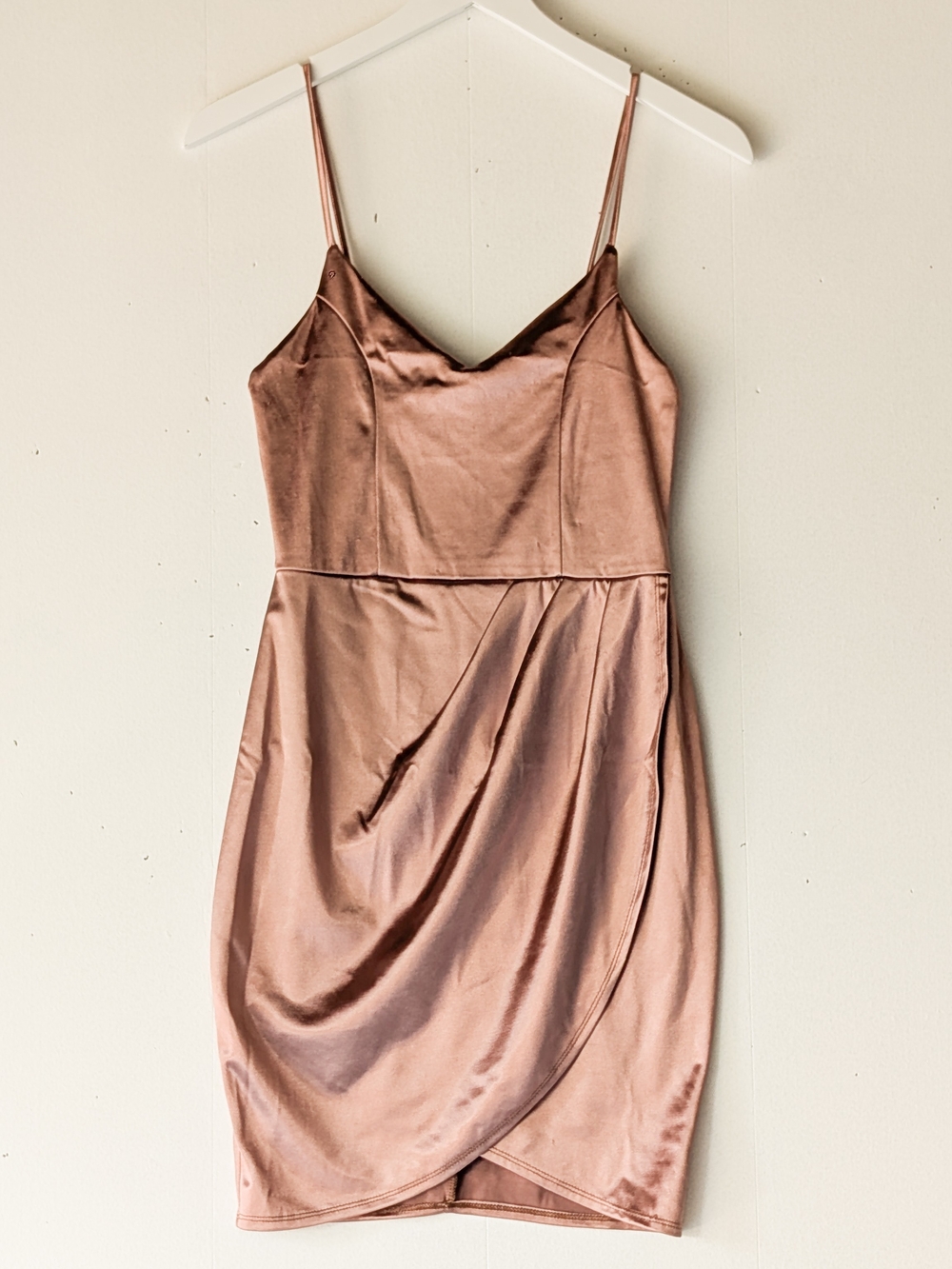 Lulus Womens Bronze Sleeveless V-Neck Date Night Short Mini Dress Size S New **